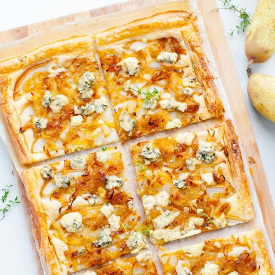 Puff pastry onion tart with pear