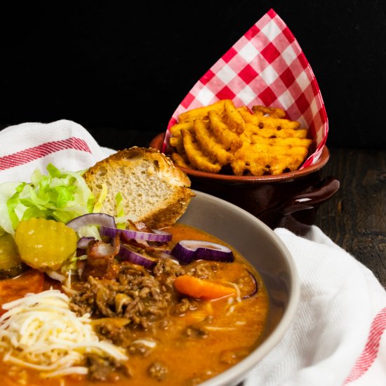 Easy and filling cheeseburger soup