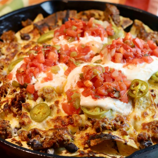 Cast-Iron Skillet Macho Nachos