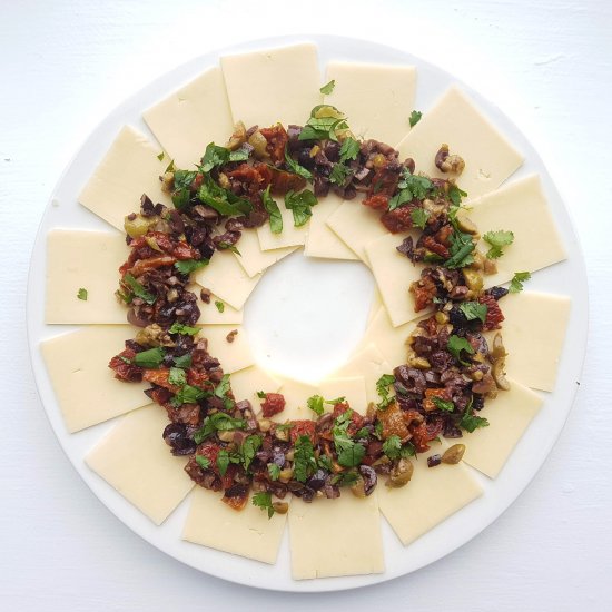 Marinated Olive Cheese Ring