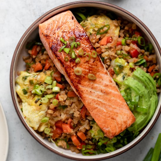 WHOLE30 CAULIFLOWER FRIED RICE