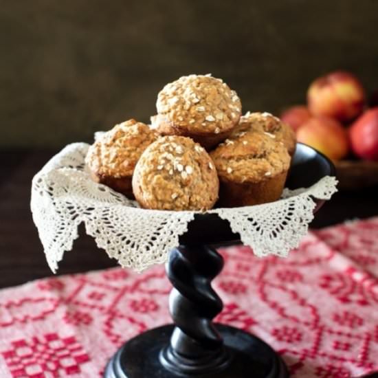 Applesauce Oat Muffins