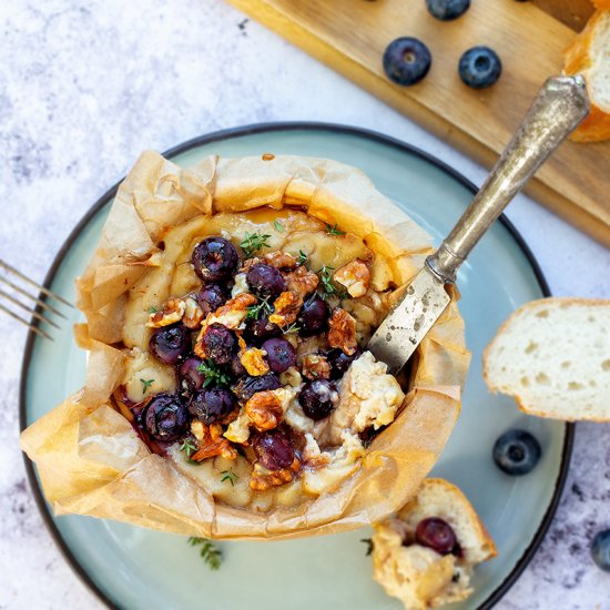 Vegan Baked Camembert