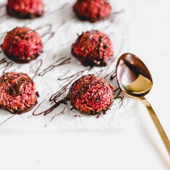 Valentine’s Day Coconut Macaroons