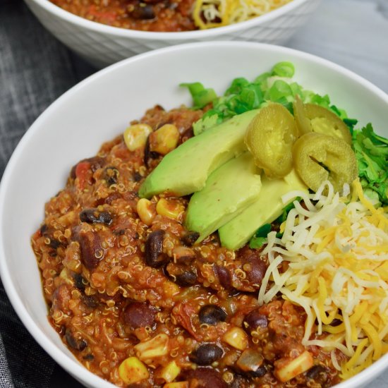 QUINOA & BEANS VEGAN CHILI