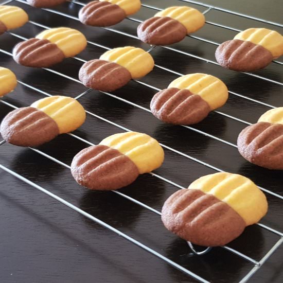 Eggless Vanilla Chocolate Cookies