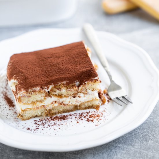 Classic Tiramisu Without Eggs