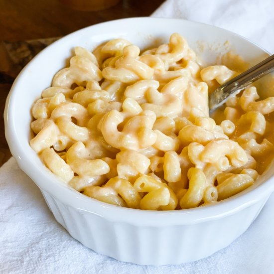 Easy Creamy Mac and Cheese