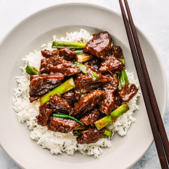 INSTANT POT MONGOLIAN BEEF