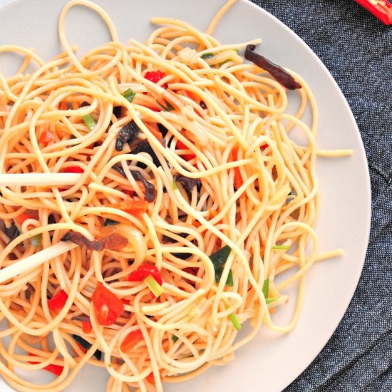 Sweet and spicy garlic noodles