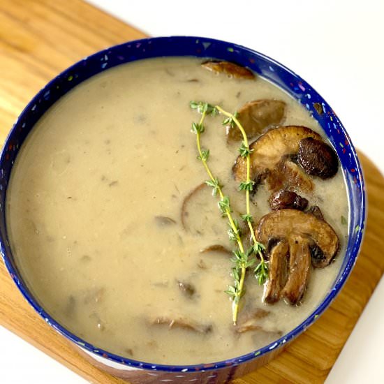 LOW CARB CREAMY MUSHROOM SOUP