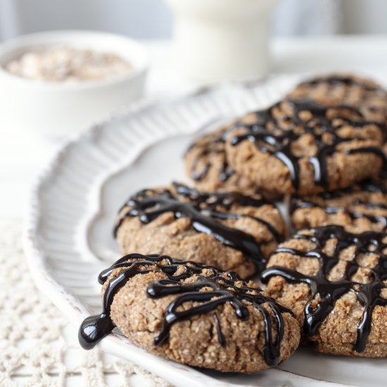 Oat cookies with chocolate glaze