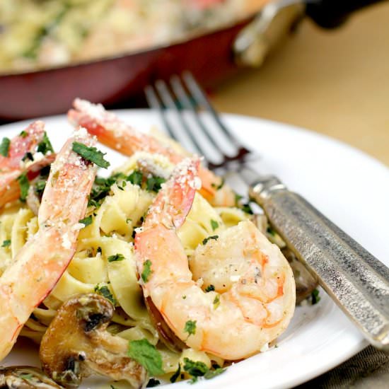 Creamy Pesto Shrimp Pasta