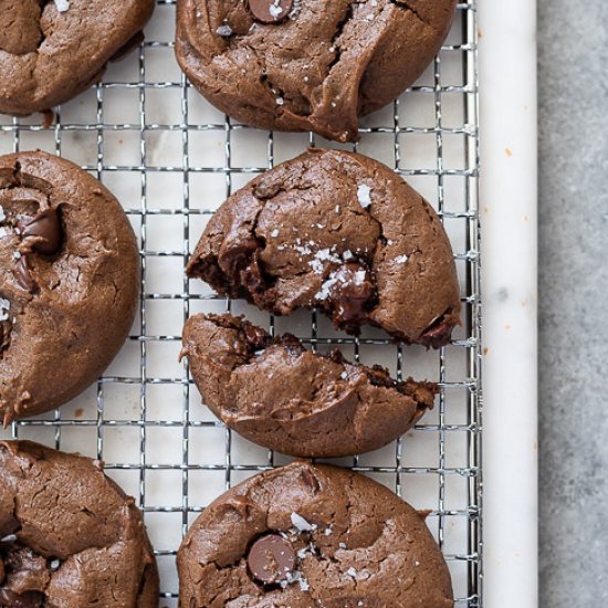 Flourless Chocolate PB Cookies