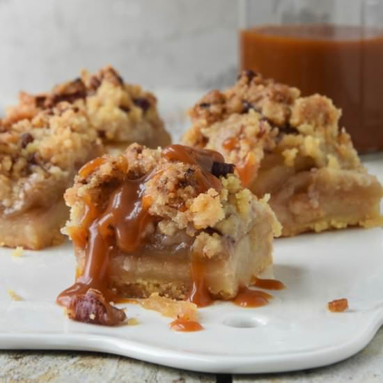 Apple pie with nuts