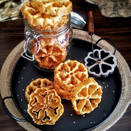 KEMABNG GOYANG / KUIH LOYANG