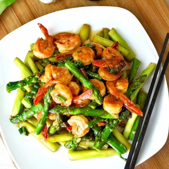 Shrimp and asparagus stir fry