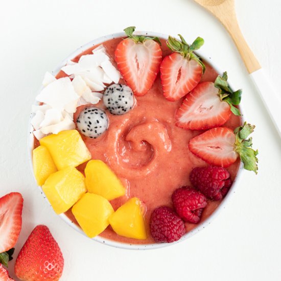 Strawberry Mango Smoothie Bowl