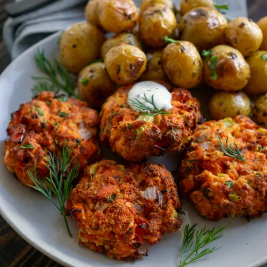 Salmon Cakes With Lemon Dill Sauce