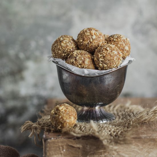 Hazelnut cashew bliss balls