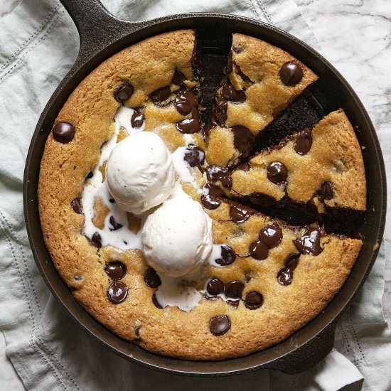 Nutella Stuffed Skillet Cookie