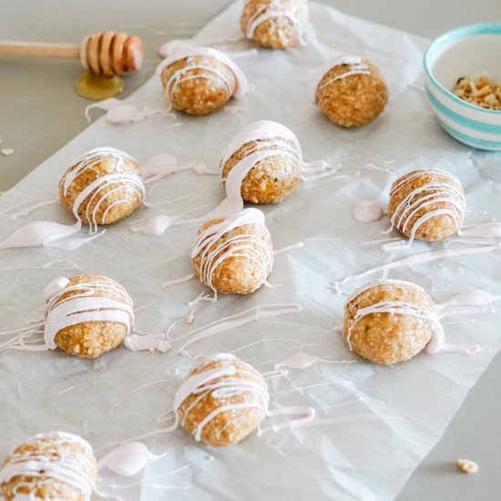 Coconut + Almond Granola Bites