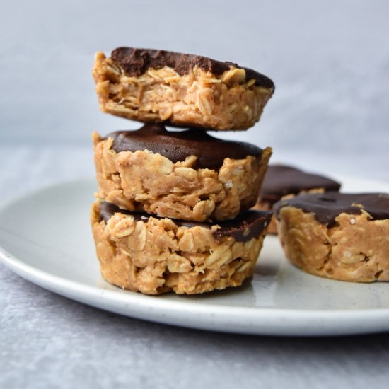 Peanut Butter Granola Cups