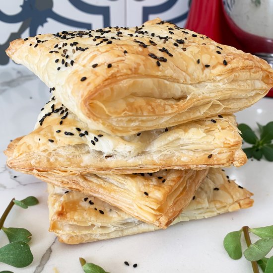 Purslane Pockets (Lebanese Bakleh)