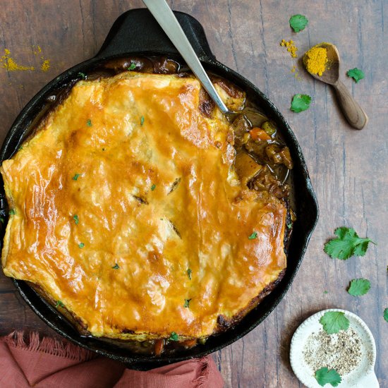 Beef curry pot pie