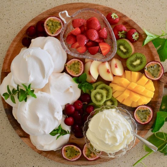 Pavlova Grazing Board