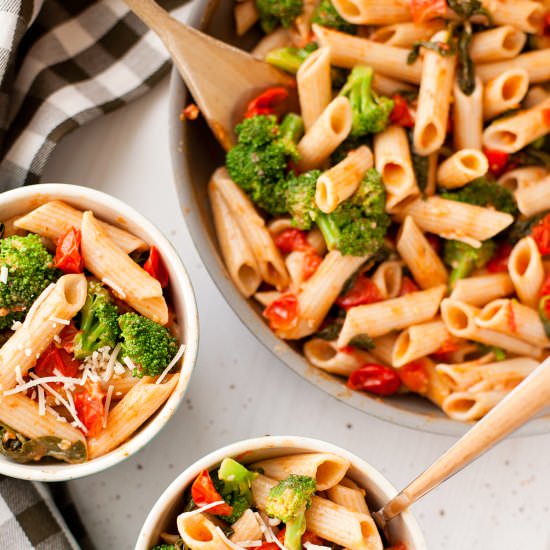 Veggie Loaded Garlic Pasta