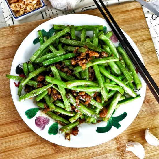 Sauteed green bean with garlic