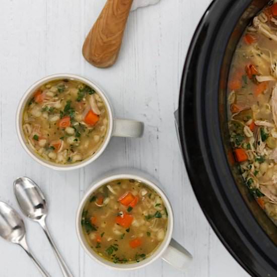 Slow Cooker Chicken and Barley Soup