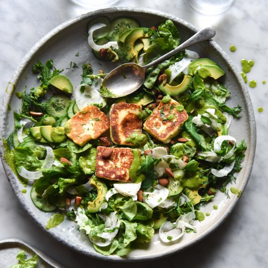 Green halloumi salad