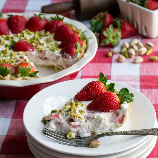 Strawberry Pistachio Cream Pie