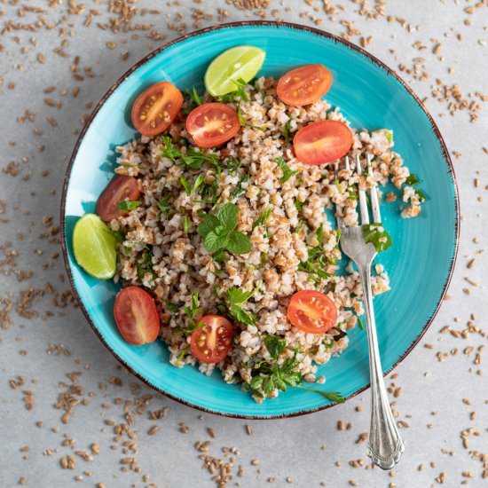 Light & Fluffy Red Bulgur Salad