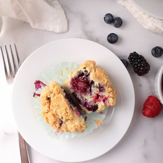 Vegan Mixed Berry Crumb Muffins