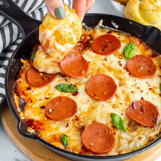 Vegan Pepperoni Pizza Dip