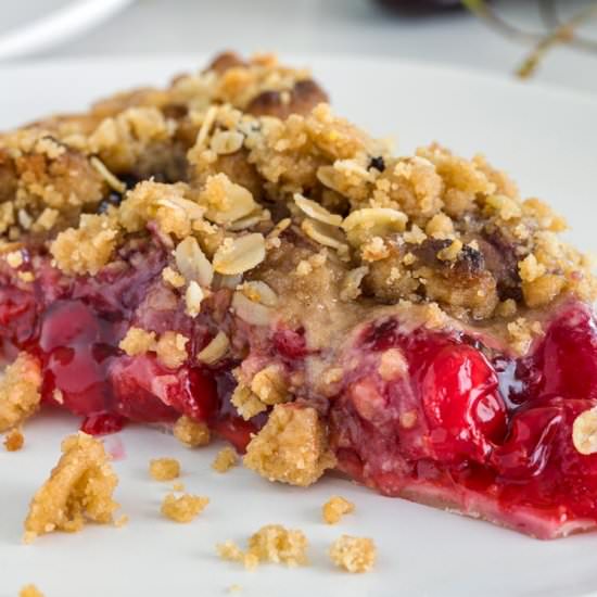 Cherry Pie with Crumb Topping