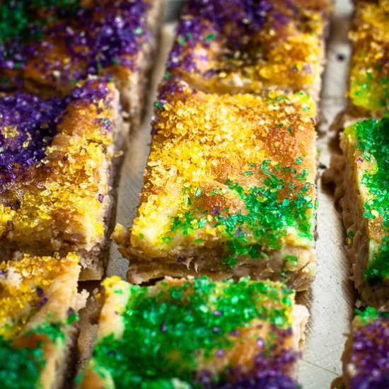 Sopapilla Cheesecake ~ King Cake