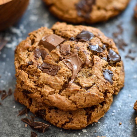 Paleo Chocolate Chip Cookies