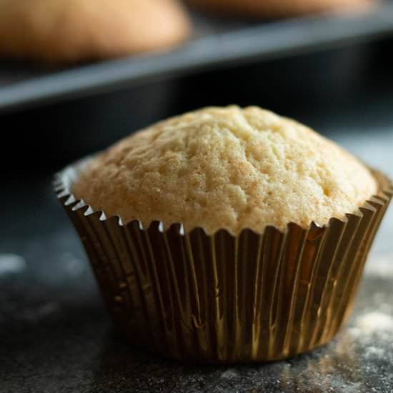 Easy Vanilla Muffins