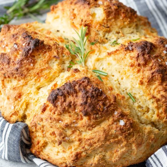 Garlic Cheddar Herb Irish Soda Bread