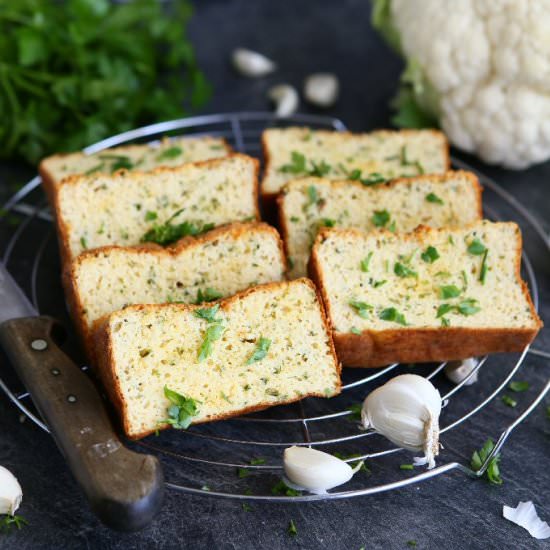 Keto Cauliflower Garlic Bread