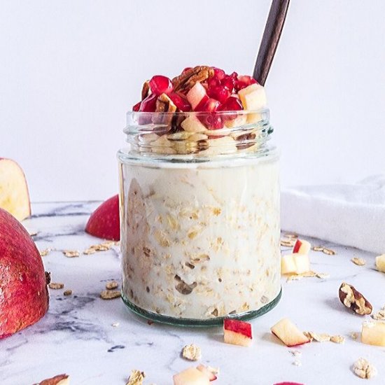 Apple Pomegranate Overnight Oats