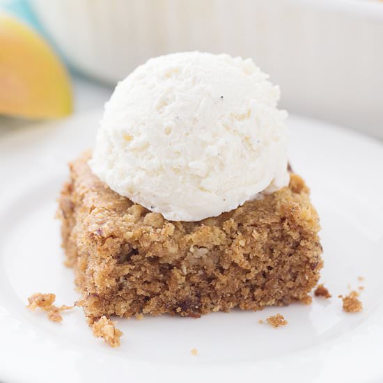 Applesauce Crunch Cake