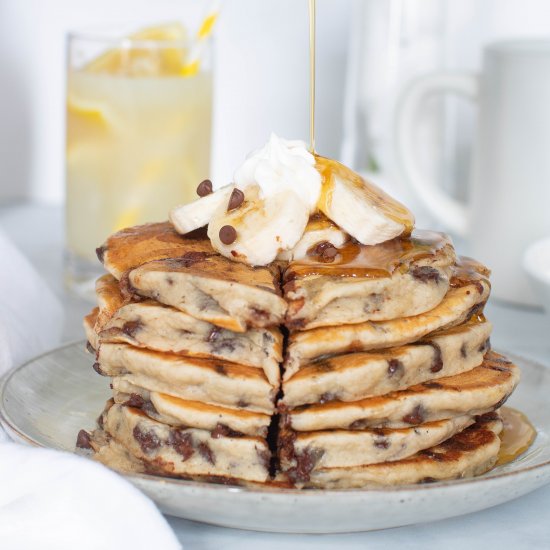 BANANA CHOCOLATE CHIP PANCAKES