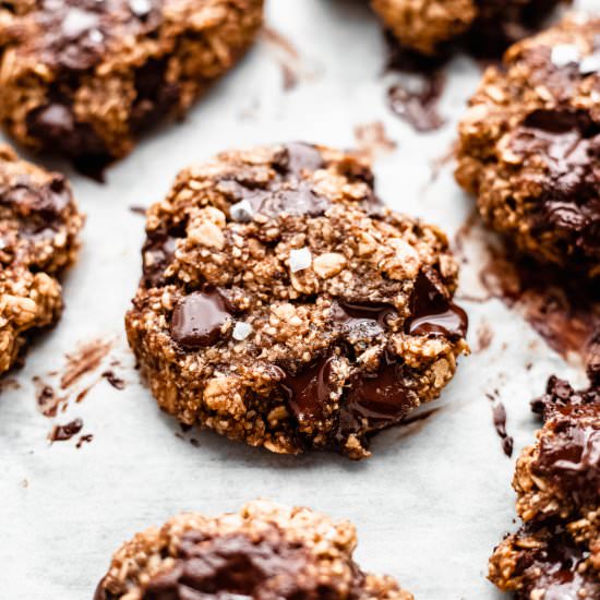 Vegan Oatmeal Chocolate Chip Cookie