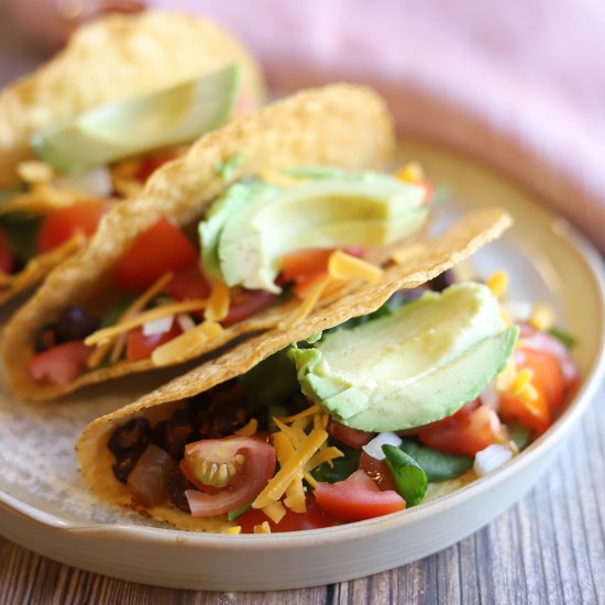 Spicy black bean tacos