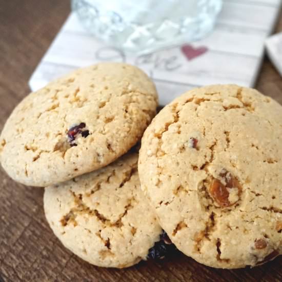 Oatmeal Raisin Whole Wheat Cookies